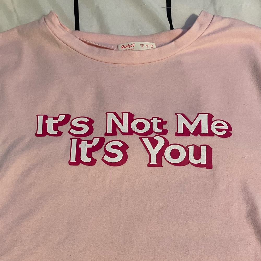 Pink shirt, size Medium